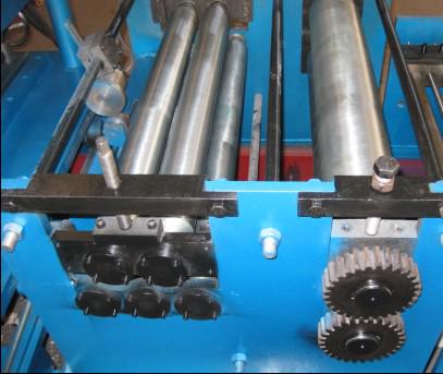 125 टन पंचिंग प्रेस मशीन कैबेल ट्रे रोल बनाने की मशीन चेन ट्रांसमिशन
