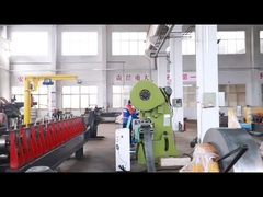 पीएलसी नियंत्रण प्रणाली धातु शटर दरवाजा बनाने की मशीन हाइड्रोलिक काटने के साथ